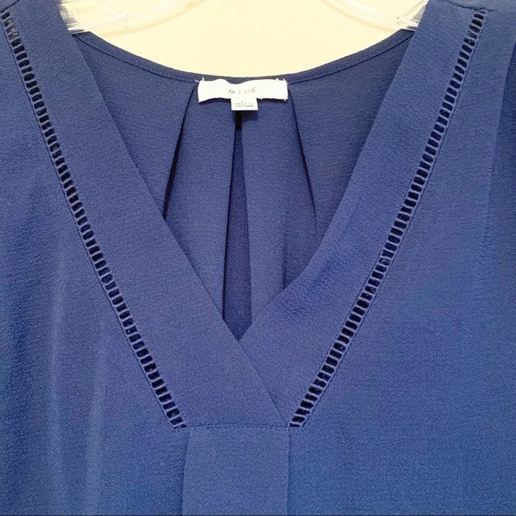 Mine women’s navy short sleeve top size large - Picture 3 of 6